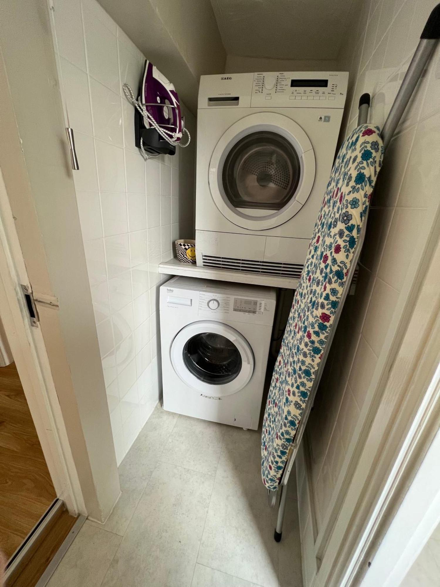 Stay In Yeovil Town Centre, Large 2 Bd Apt With Parking, Sleeps 4 エクステリア 写真